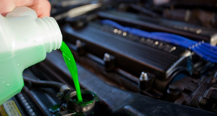 Revisar el liquido refrigerante