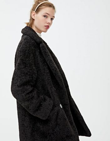 Abrigo borreguillo cuatro botones