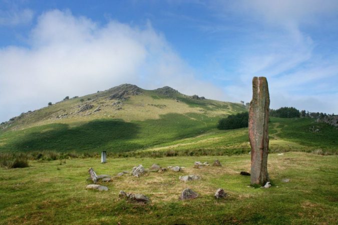 Adarra, formaciones geológicas