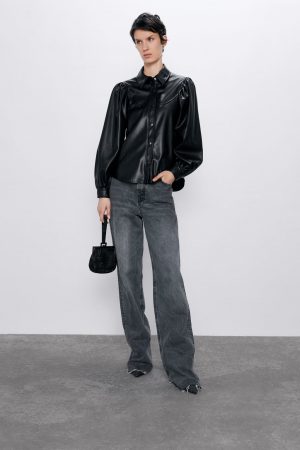 camisa efecto piel botones zara