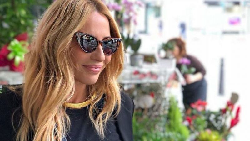 Marta Sánchez feliz