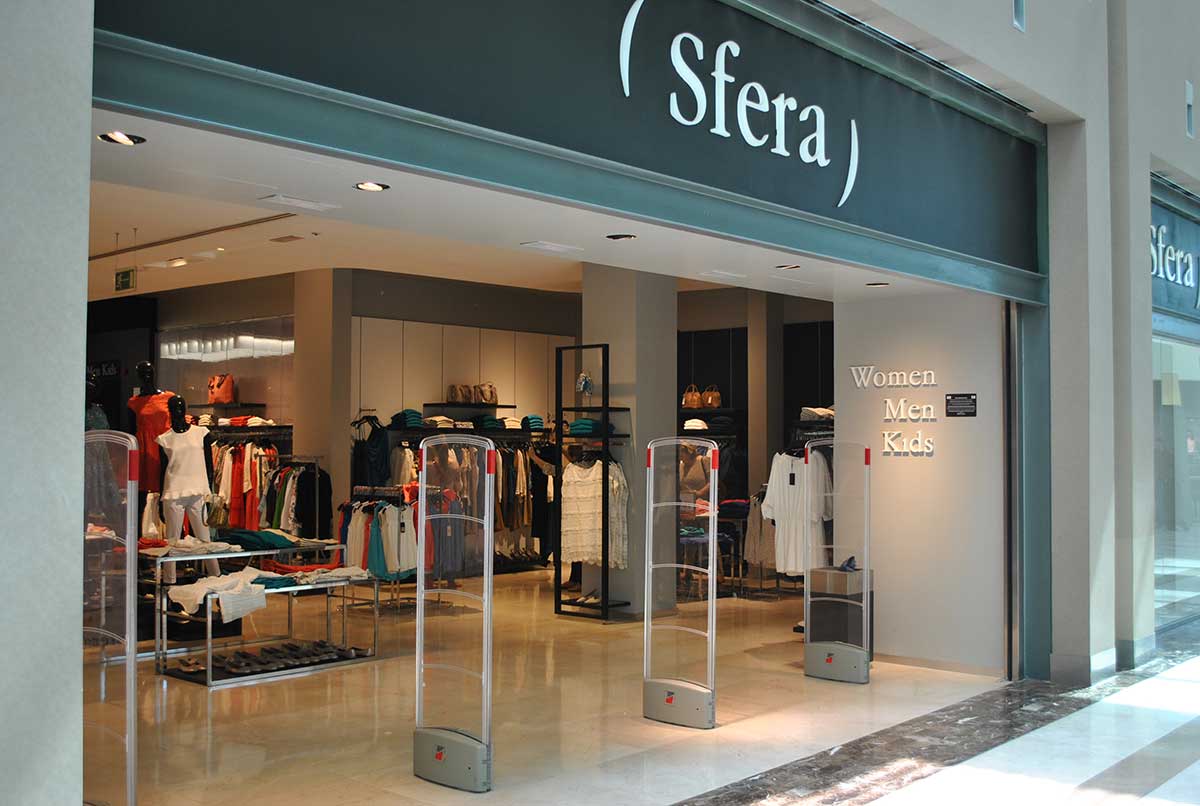 Sfera: 10 botas y botines con los que reinar pisando fuerte