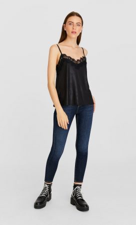 Top lencero de Stradivarius