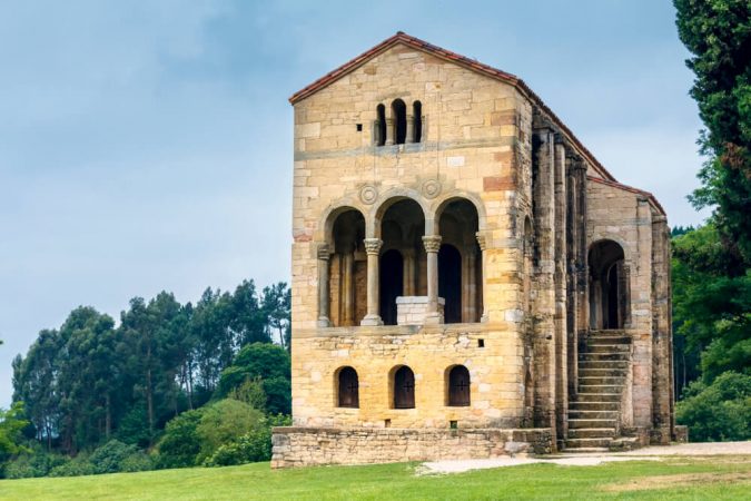 SANTA MARÍA DEL NARANCO, ASTURIAS edificios de españa