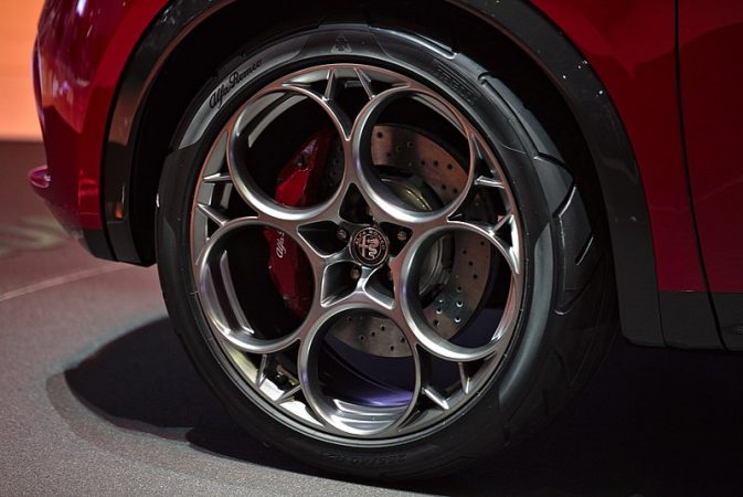 alfa romeo tonale rueda Merca2.es