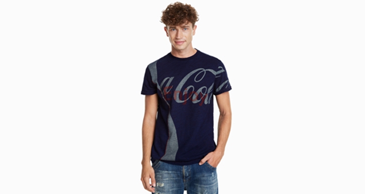 Camiseta clásica Desigual Coca Cola