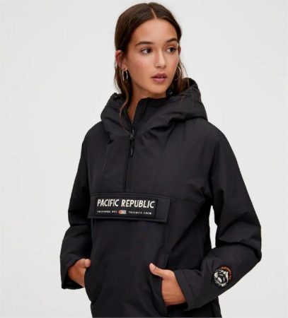 Cazadora canguro nylon con capucha