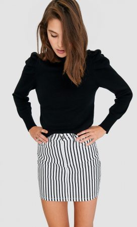 Falda mini estampada de Stradivarius