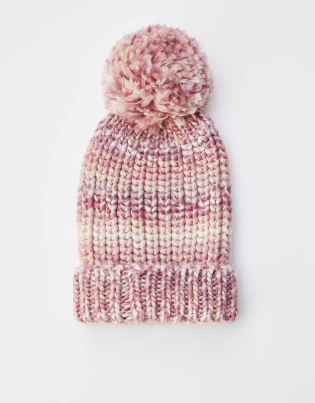 gorro pull and bear basico