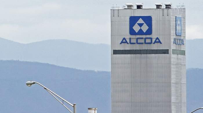 El comité de empresa de Alcoa advierte de despidos si no se instala el horno de cocción