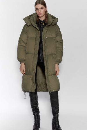 Abrigo repelente al agua de Zara