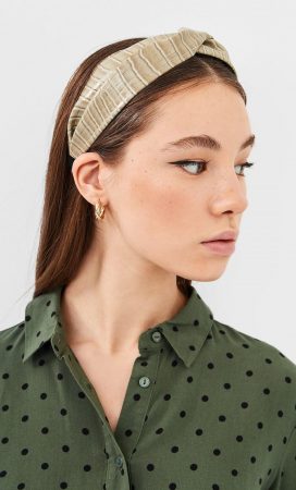 Diadema estilo Animal Print  de Zara o Primark