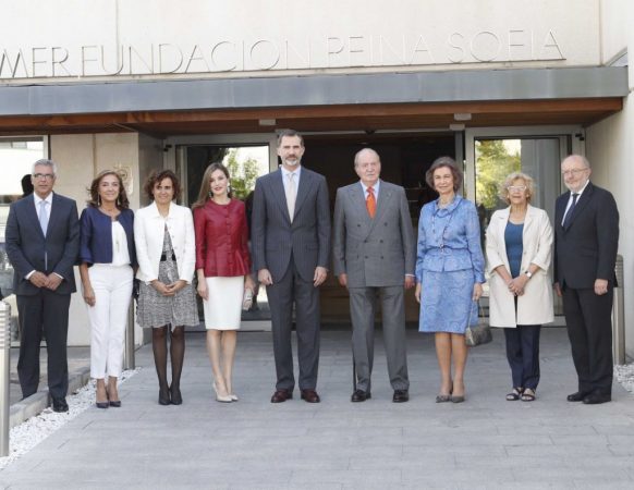 Reina Sofía junto a su familia y otros miembos