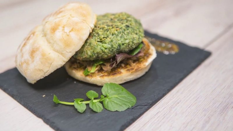 8 recetas de dietas para hacer con Thermomix 2 Merca2.es Hamburguesas de pollo y espinacas para thermomix