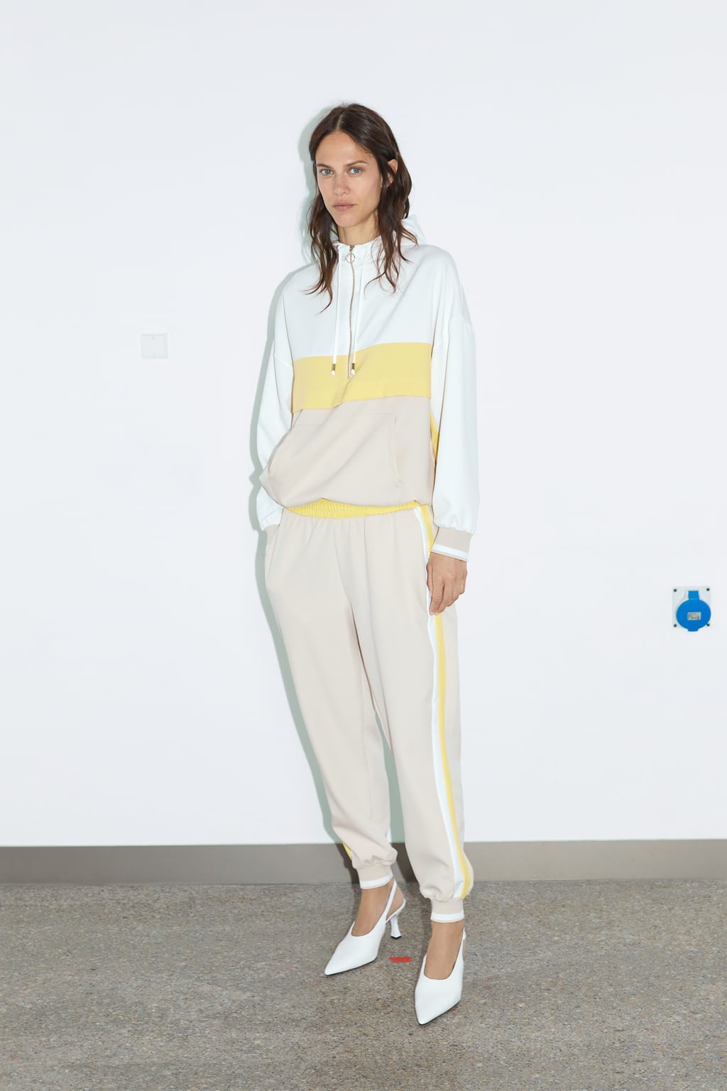 Pantalón de Jogging de Zara con corte lateral