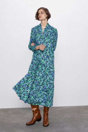 Vestido con estampado de flores de Zara