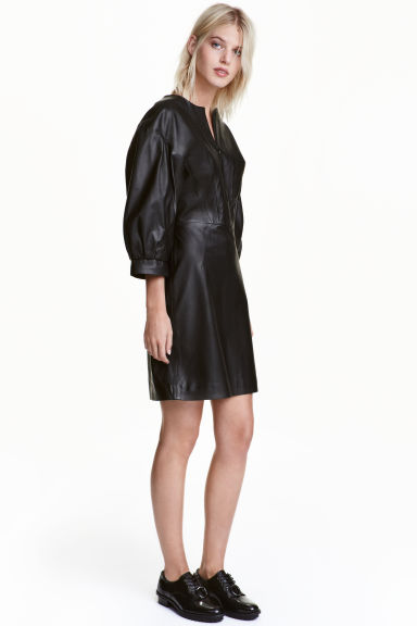 Vestido de piel de H&M