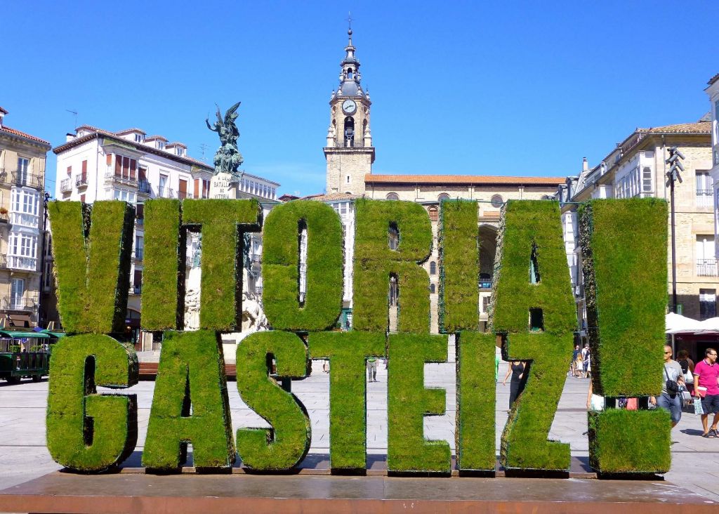 El Ayuntamiento de Vitoria, condenado a pagar 90.000 euros a un policía jubilado y abre la puerta a más reclamaciones