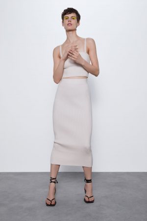 Falda de punto canalé de Zara