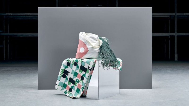 Mantel de la colección Musselblomma de IKEA