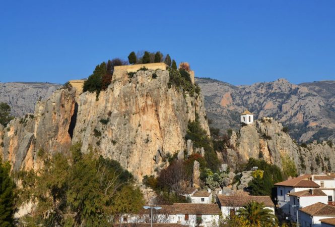 el castell de guadalest pueblos valencia