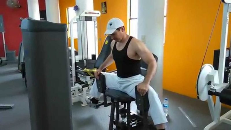 maquina ejercicios abductores