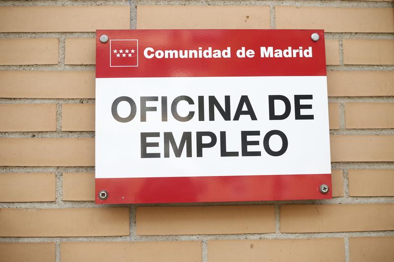 ATA celebra el «respiro» en el frenazo del empleo y avisa el alza de costes
