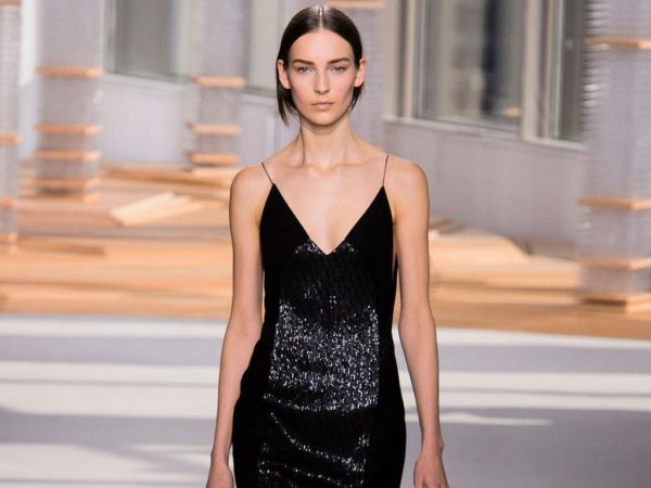 Zara: vestidos lenceros con los que salir a la calle 6 Merca2.es Zara vestido lencero