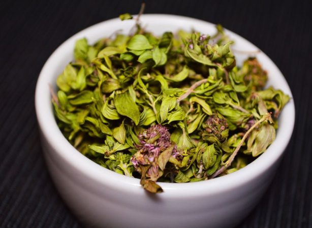Consejos para oxigenar los pulmones y evitar problemas respiratorios 13 Merca2.es dried thyme Merca2.es