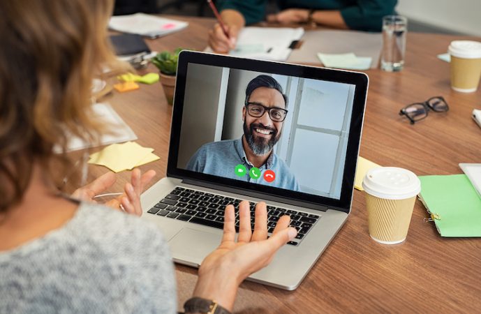 videollamada de negocios Merca2.es