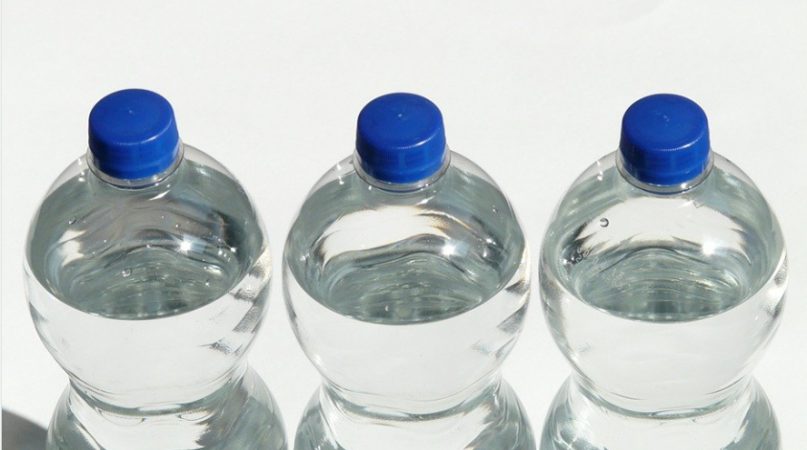 ¿Sabías que hay marcas de botellas de agua de más calidad que otras? Según la OCU estas son las mejores 88 Merca2.es Agua embotellada