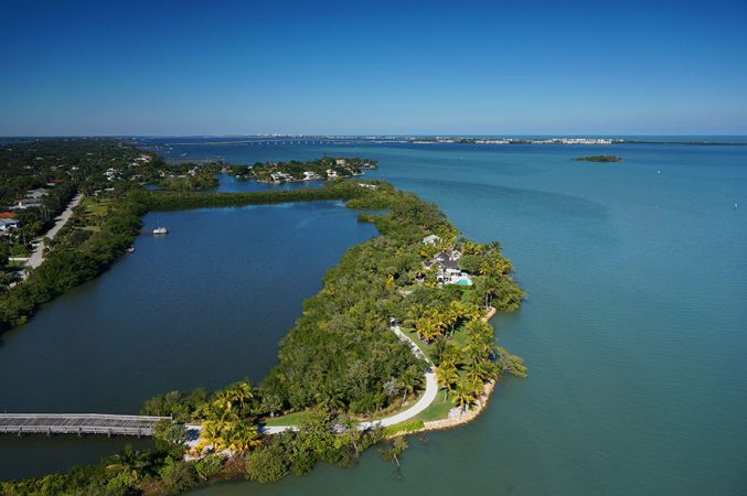 Lo que podría comprarse Jorge Javier Vázquez con el pastizal que gana 37 Merca2.es Isla privada Jorge Javier