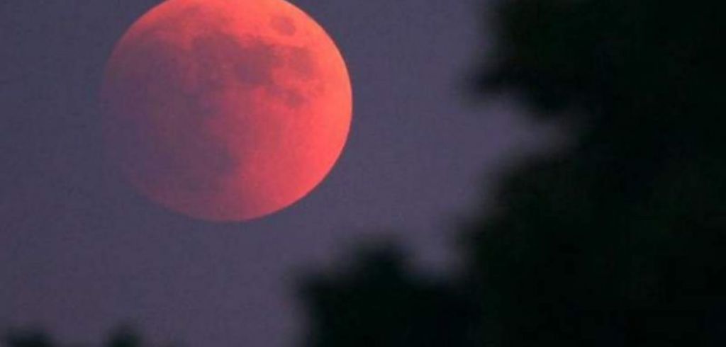 La tercera superluna de 2020 será Luna Rosa, y te explicamos por qué