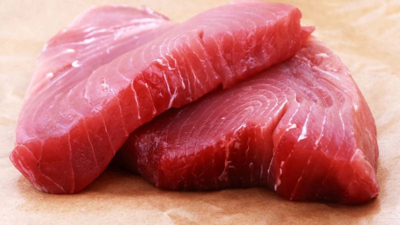 Atún con tomate: una receta sencillísima con la que te chuparás los dedos 