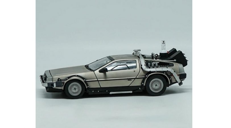 Delorean 1:18 de Aliexpress