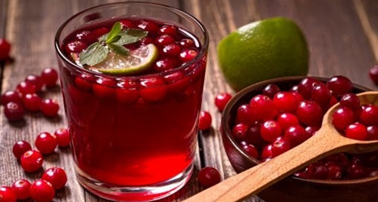 Jugo de arándanos con miel
