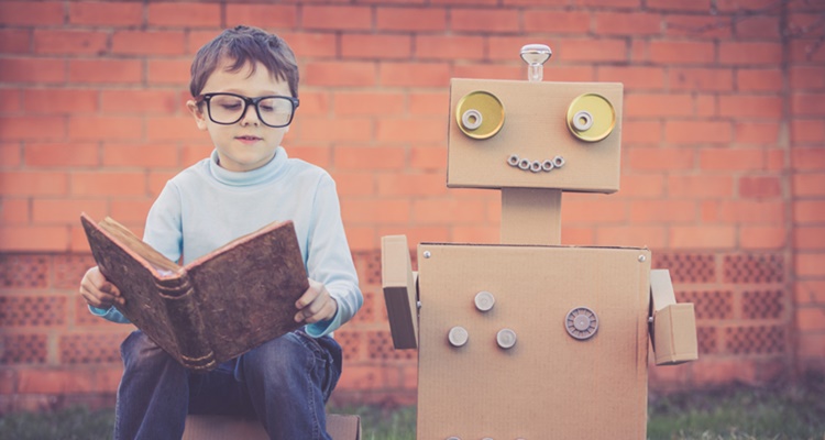 Manualidades con cartulinas y cartón para una tarde con niños