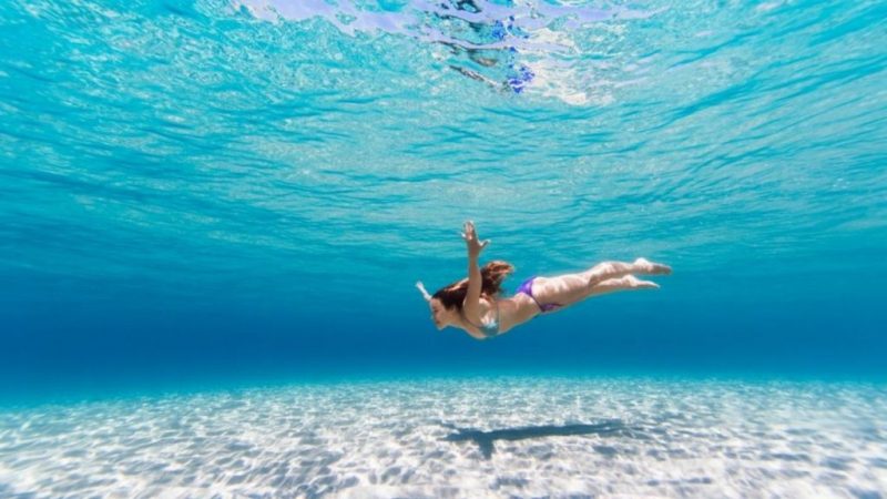 Beneficios para tu salud de hacer ejercicio en ayunas 1 Merca2.es nadar ejercicio ayunas