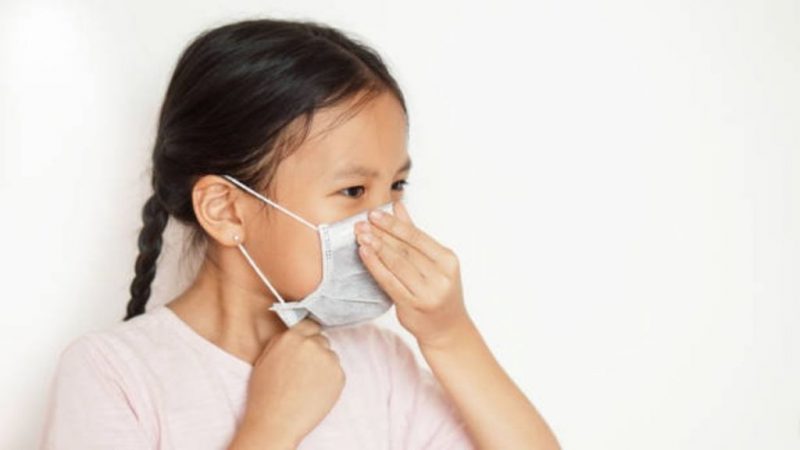 niños-mascarilla
