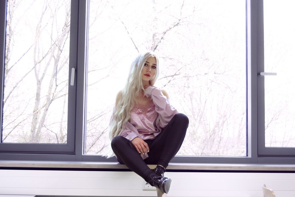 Por qué deberías dejarte las canas durante un buen tiempo