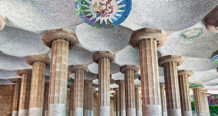 Parque Güell, Barcelona: Sala Hipóstila, columnas