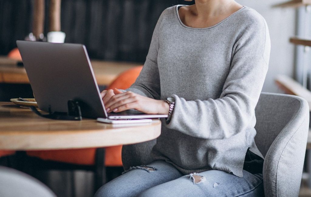 Hemorroides, la consecuencia de estar sentado todo el día (y cómo curarlas)