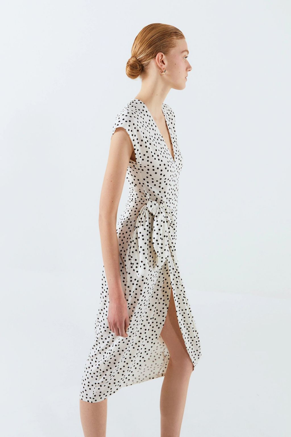 vestido drapeado nudo