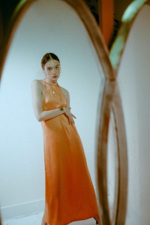 vestido satinado zara