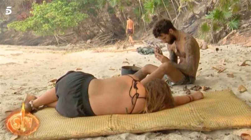 Supervivientes: así las ha pasado canutas Rocío Flores 29 Merca2.es desmayo