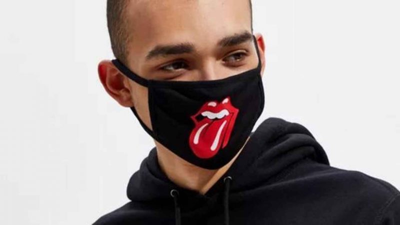 mascarilla urban outfiters