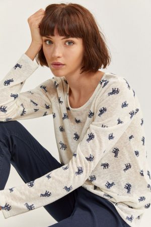 Springfield y La Vecina Rubia unen sus fuerzas con una colección llena de personalidad 10 Merca2.es 10 prendas frescas y con personalidad de La Vecina Rubia x Springfield