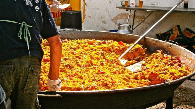 remover o no remover la paella