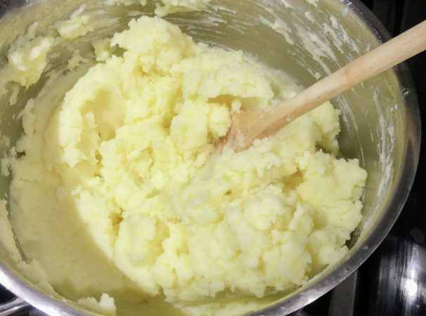 El puré de patatas casero de Berasategui que está de escándalo 29 Merca2.es preparacion pure de patatas