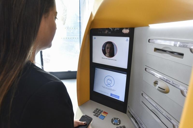 CaixaBank despliega cajeros con tecnología de reconocimiento facial por toda España